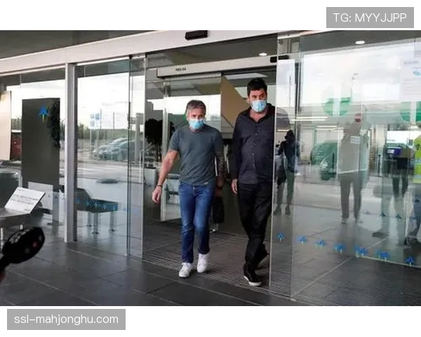 巴塞罗那前主席巴托梅乌出庭受审，涉嫌体育欺诈与贪污公款
